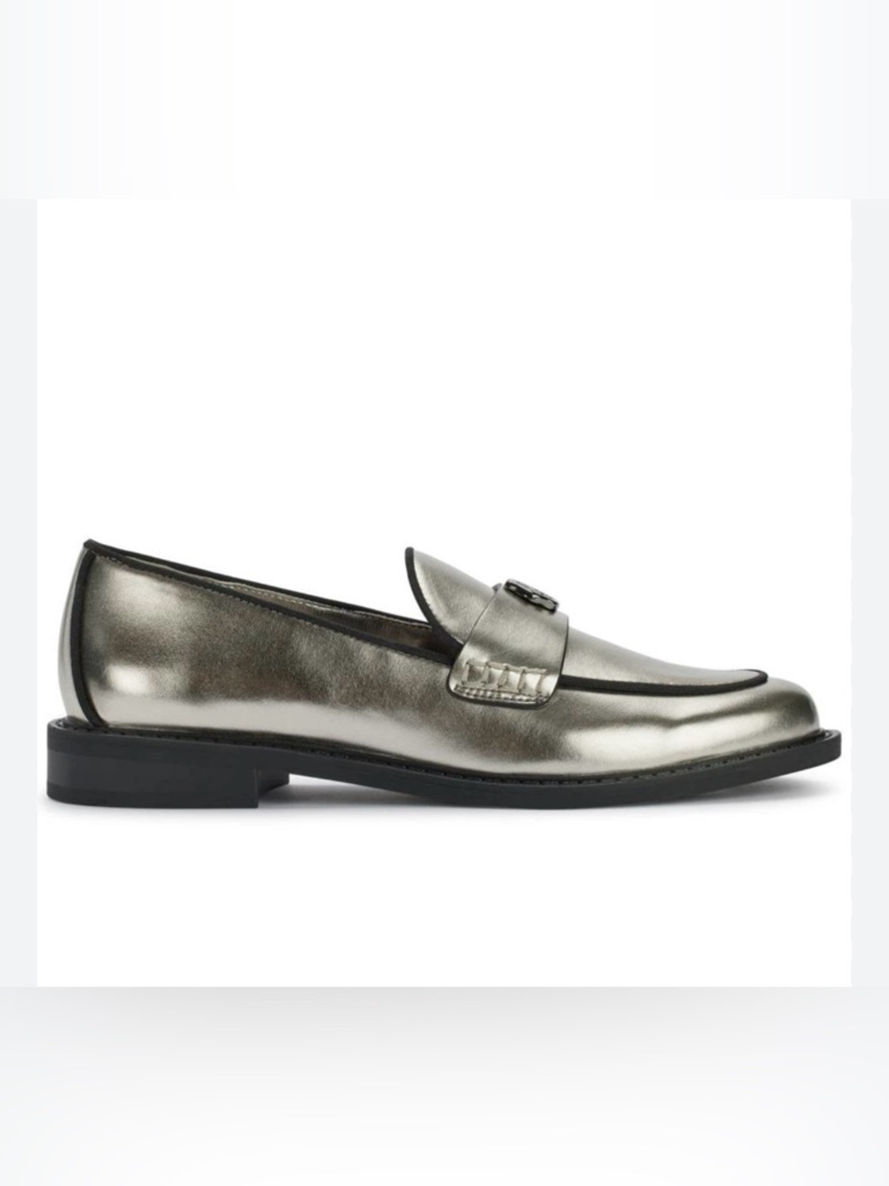 New KARL LAGERFELD PARIS
Women's Rylyn Loafers size 7.5